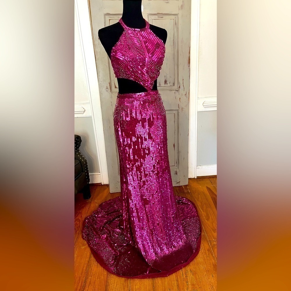 Sherri Hill Wine Sequin prom pageant evening gown NWT 6 cut out halter